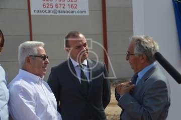 Descubrimiento de la placa de la calle que lleva el nombre de Sebastián Grisaleña (Foto TA)